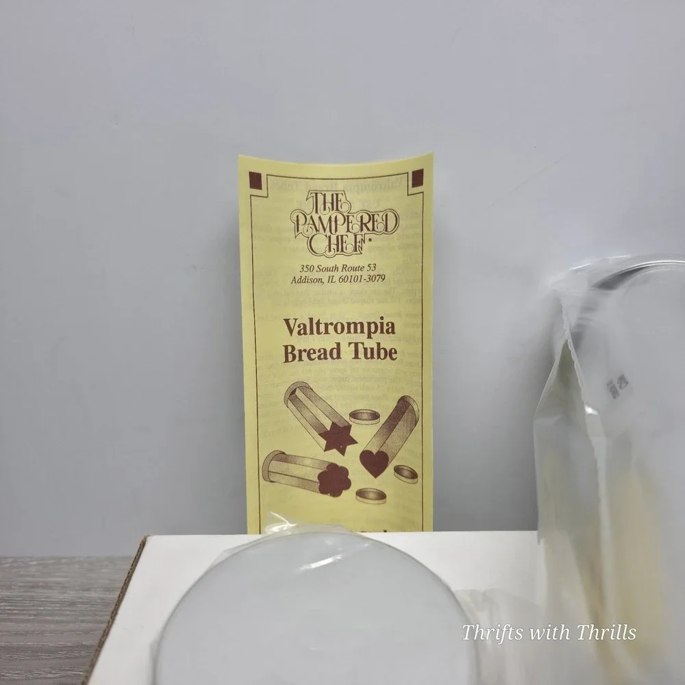 THE PAMPERED CHEF - Valtrompia Bread Tube - Heart #1560 - In Box With Papers